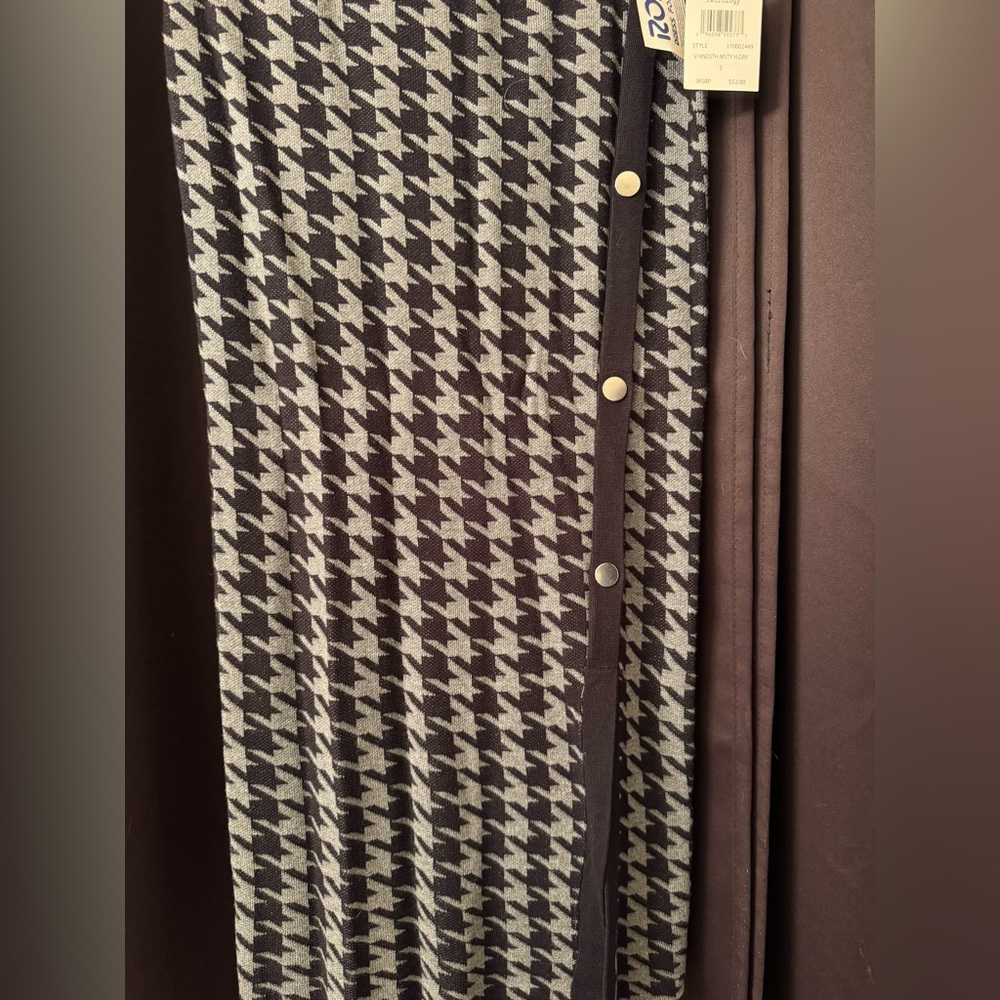 Houndstooth Pencil Skirt